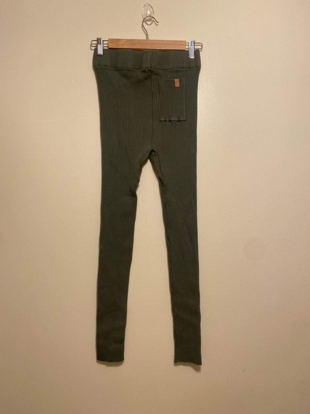 lunya Olive Ribbed Leggings. Size M - Picture 4 of 10